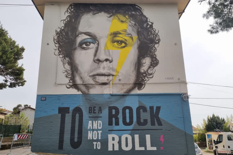 Valentino Rossi wurde an einer Hauswand verewigt