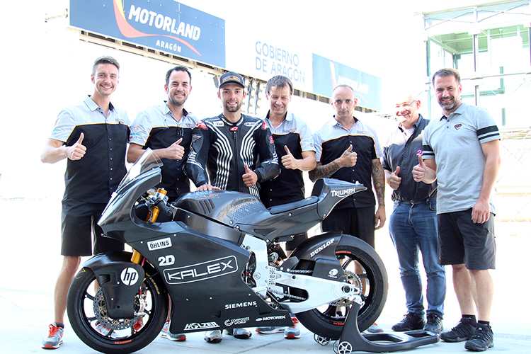 Jonas Folger mit der Kalex-Truppe in Aragón