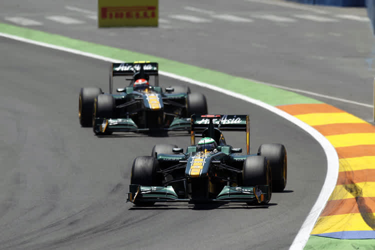 Kovalainen und Trulli geben Gas