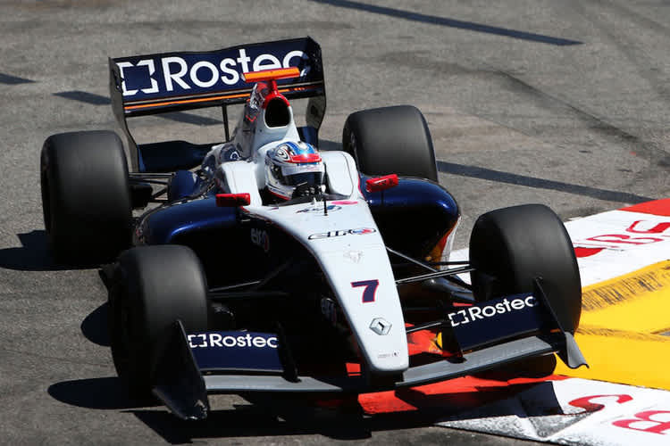 Rostec fährt bereits auf dem Rennwagen von Sergey Sirotkin mit