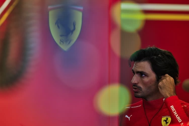 Carlos Sainz muss auf eine Chance bei Red Bull Racing oder Mercedes hoffen, findet Jenson Button