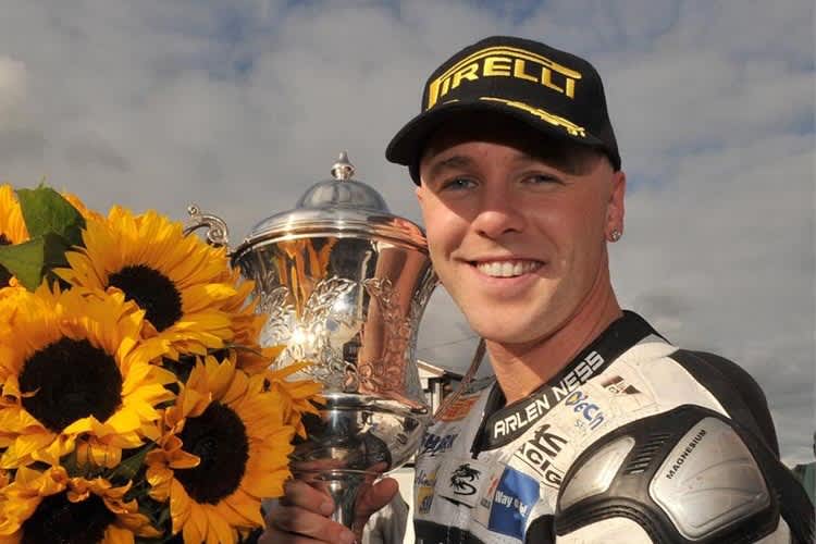 Michael Laverty wird der neue Teamkollege von Tommy Hill