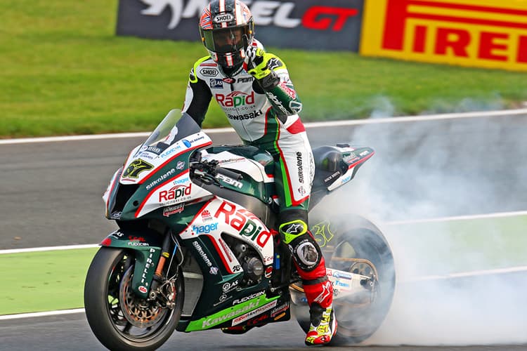 Shane Byrne triumphiert erneut