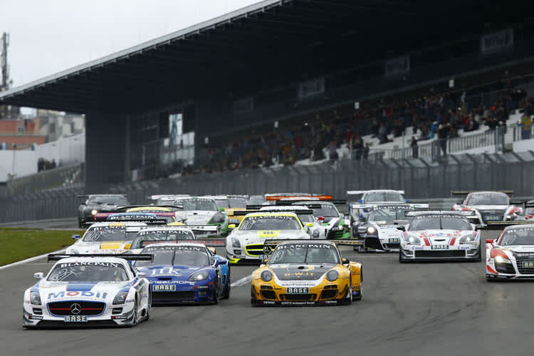 Start auf dem Nürburgring, noch ist Day vorn