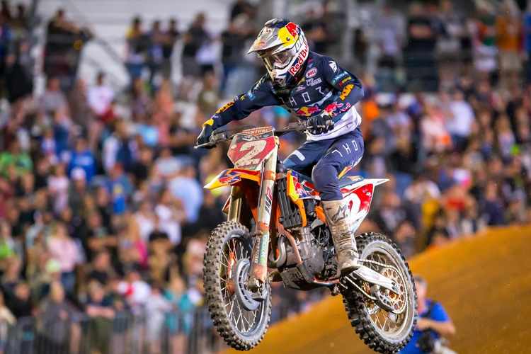 Cooper Webb vor der grandiosen Kulisse in Daytona