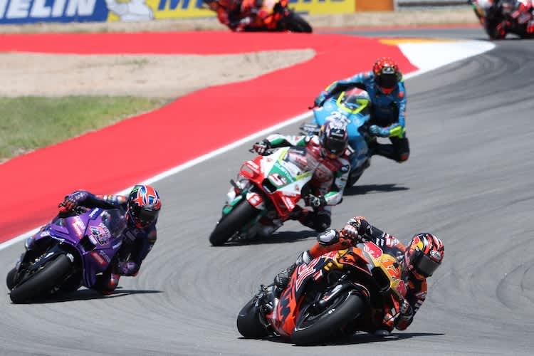 Maverick Vinales kämpfte sich bis zu seinem Sturz auf Rang 8 nach vorne