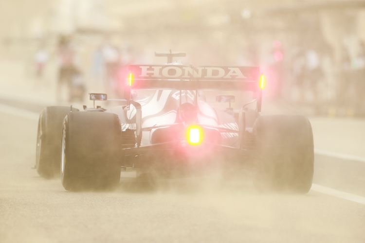 Der erste Testeinsatz von Yuki Tsunoda ging bei schwierigen Bedingungen über die Bühne