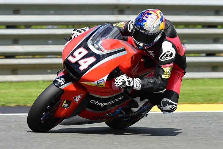 Jonas Folger auf seiner Kalex in Sachsen