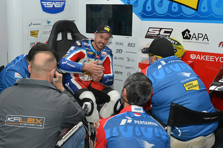 Tom Lüthi schildert seine Probleme