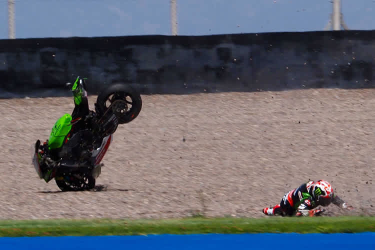 Jonathan Rea zerstörte seine Kawasaki