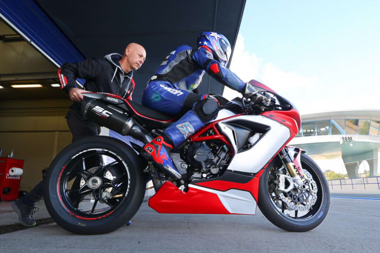 Wie hoch darf die MV Agusta F3 800 drehen?