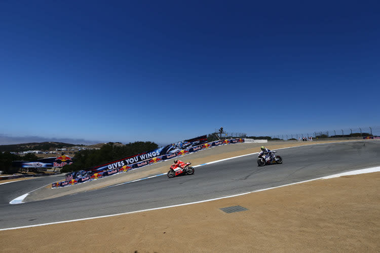 Corkscrew: Nicky Hayden vor Karel Abraham