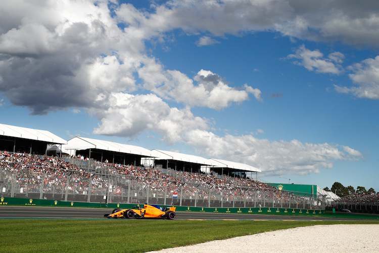 Fernando Alonso profitierte von den Haas-Ausfällen