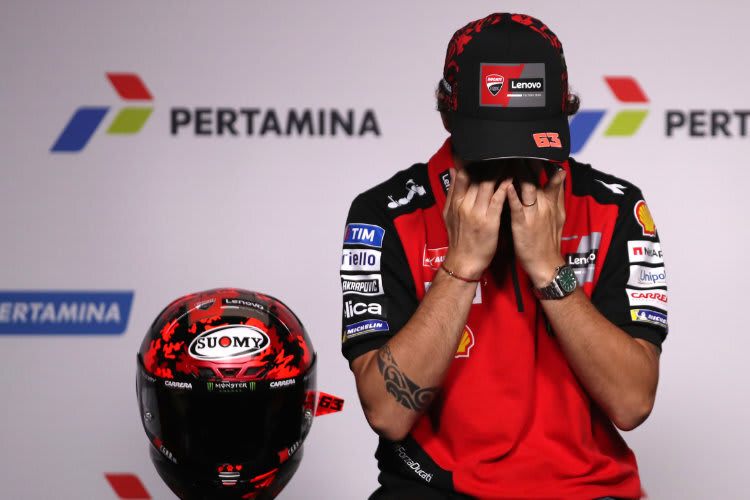 Pecco Bagnaia verzweifelt