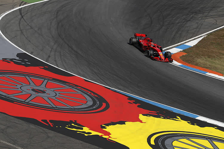 Sebastian Vettel macht den deutschen Farben alle Ehre