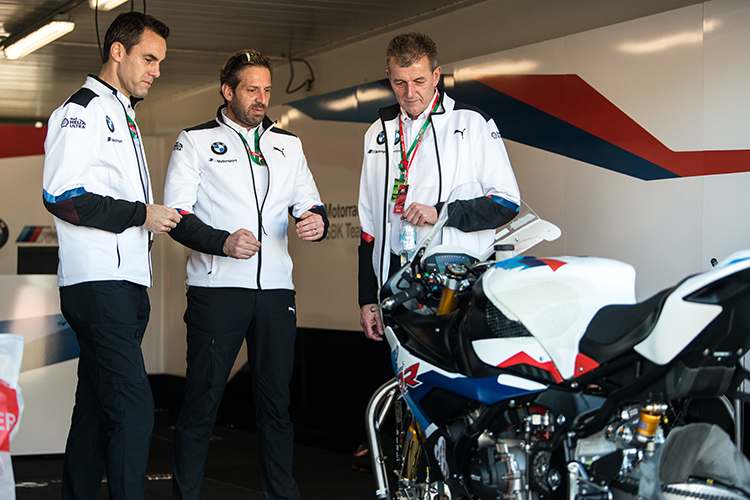 BMW-Chef Markus Schramm (re.) neben Motorsport-Direktor Marc Bongers