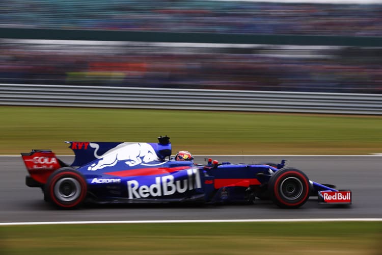 Daniil Kvyat vertraut auf Red Bull