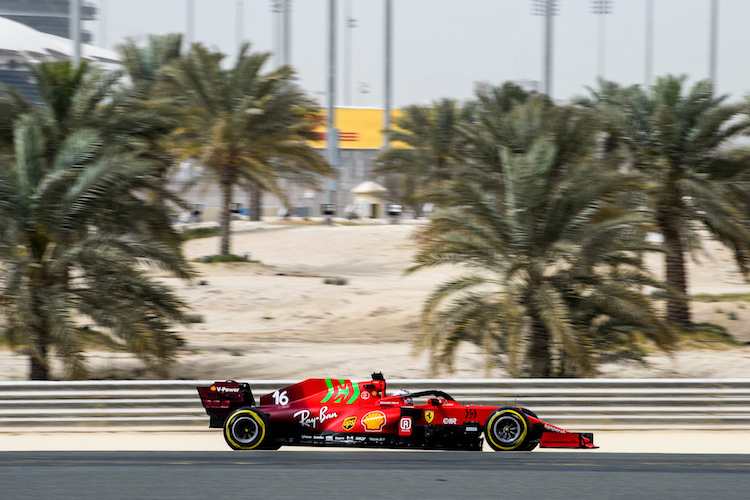 Charles Leclerc im Ferrari SF21