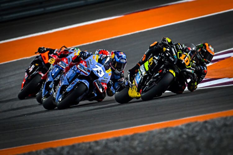 Luca Marini vor Alex Márquez, Fabio Di Giannantonio und Brad Binder