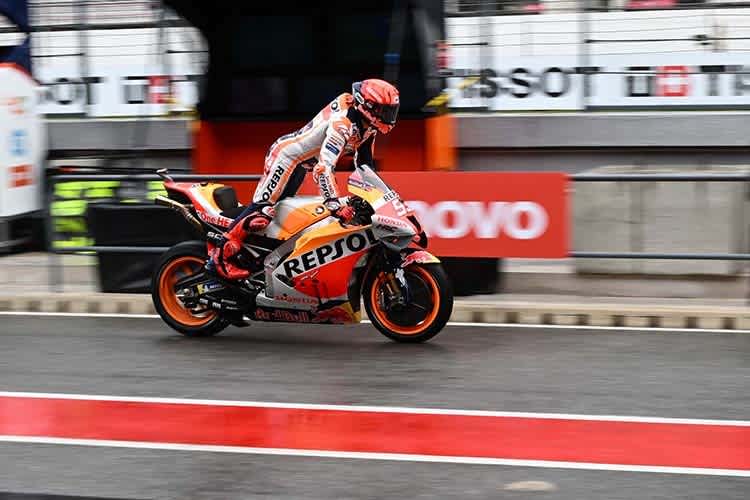 Marc Márquez blieb auch nach dem nassen FP2 vorne
