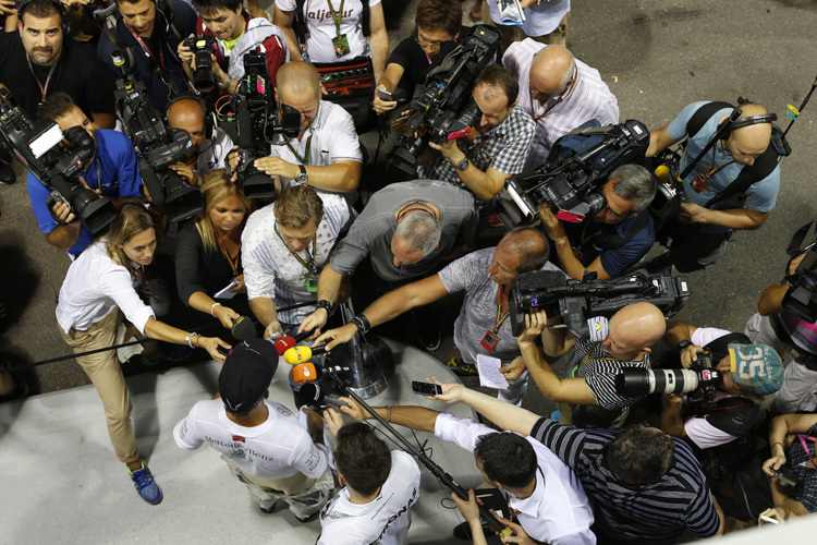 Lewis Hamilton gibt Auskunft