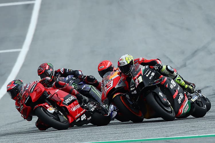 Aleix Espargaró im Konzert der Großen gegen Bagnaia, Quartararo und Márquez (v.l.)