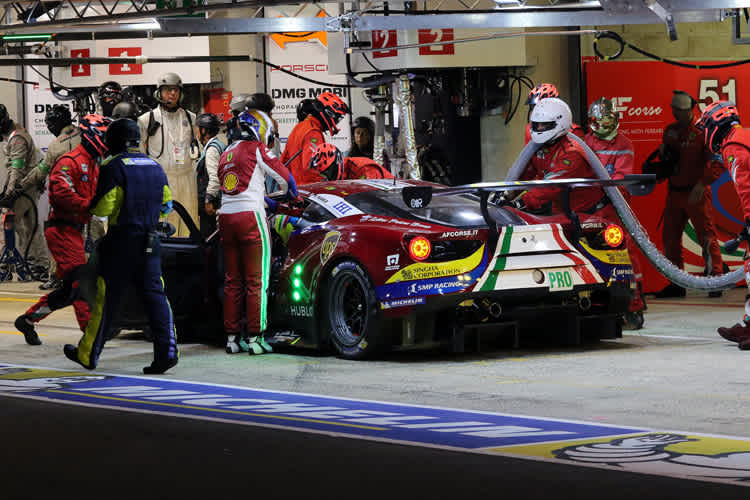 Der Ferrari 488 GTE von James Calado und Alessandro Pier Guidi