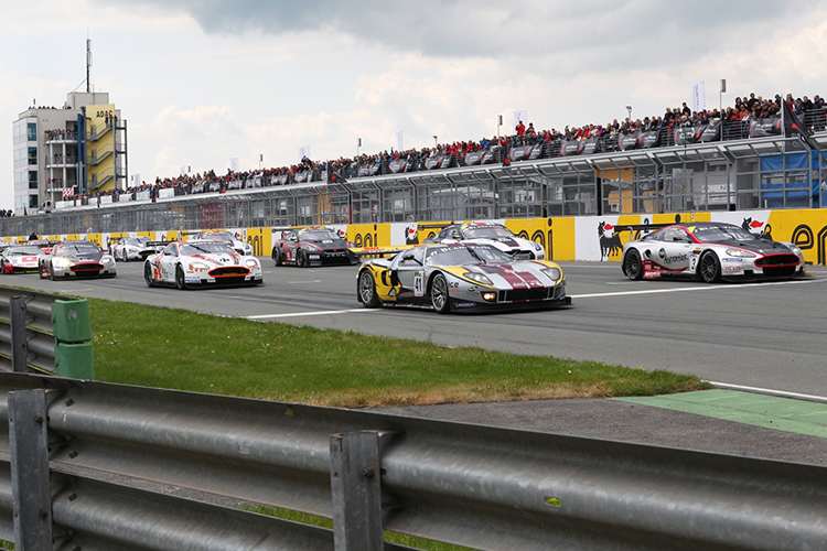Start zur FIA GT1-WM 2011 auf dem Sachsenring