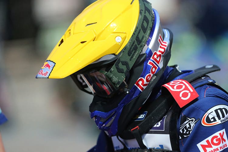 Emil Sayfutdinov verwendet ein Neckbrace von Ortema