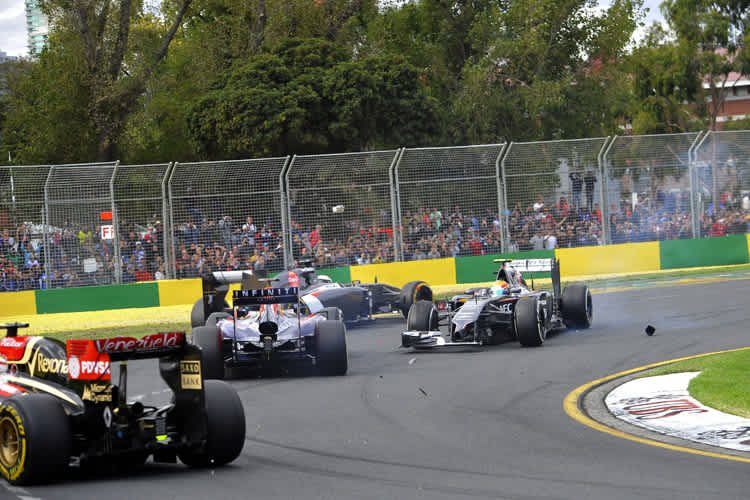 Esteban Gutiérrez sorgte mit seinem Dreher schon in der dritten Kurve der ersten Rennrunde für Chaos