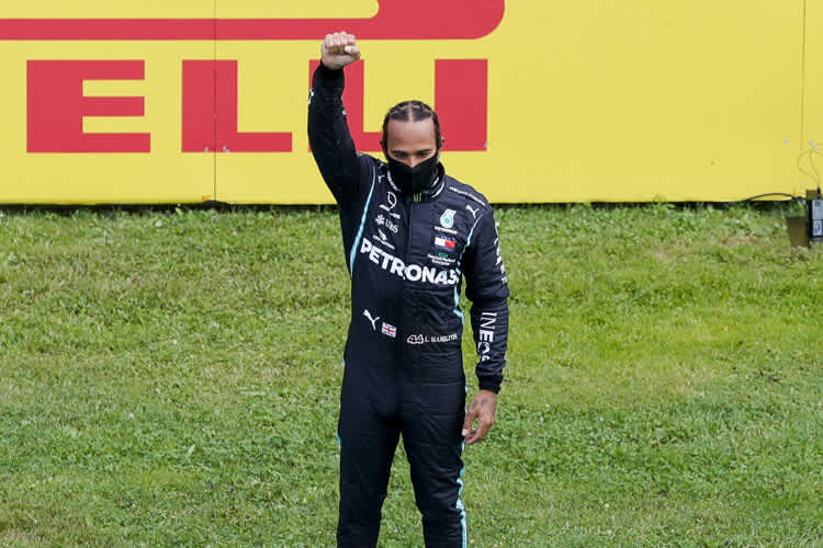 Lewis Hamilton auf dem Podium