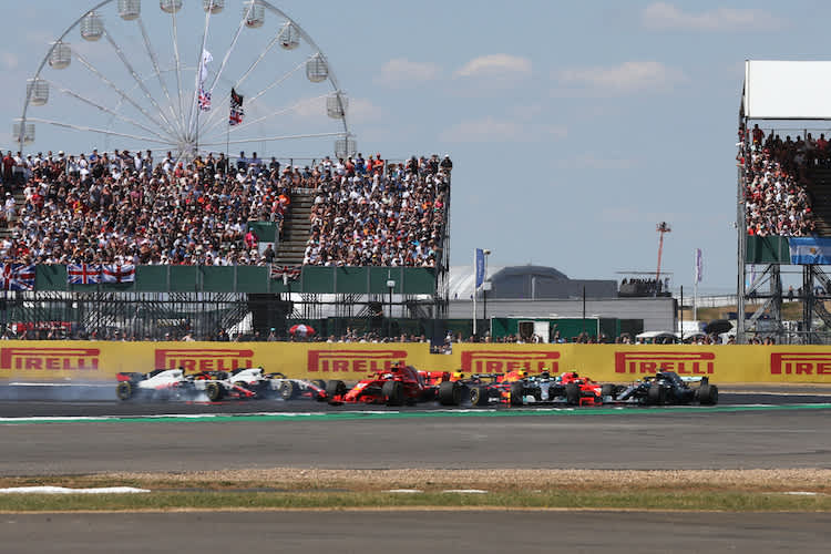 Nach dem Start zum Silverstone-GP