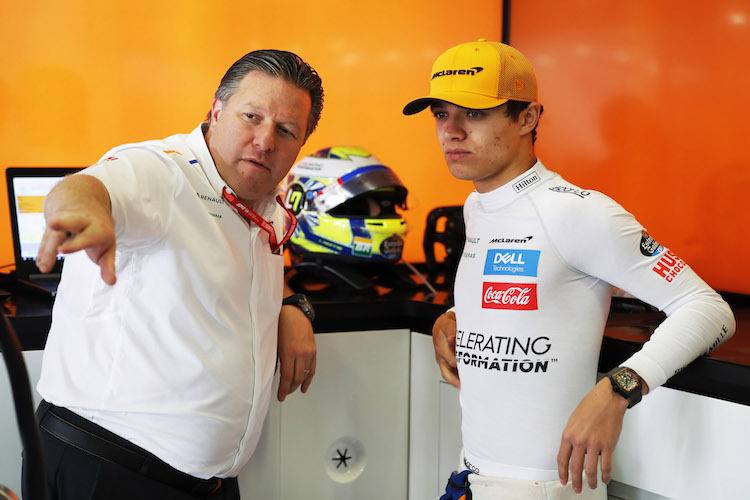 Zak Brown 2019 in Spanien mit Lando Norris