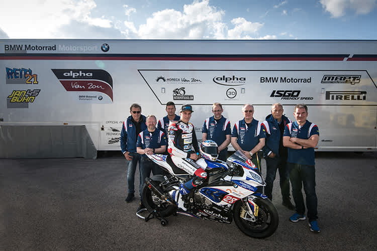 Josef Maier ganz links, Josef Hofmann Zweiter von rechts