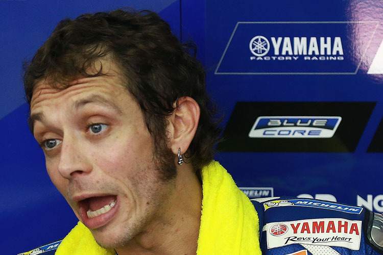 Valentino Rossi greift an der Monza Rally Show mit Carlo Cassina an seiner Seite an