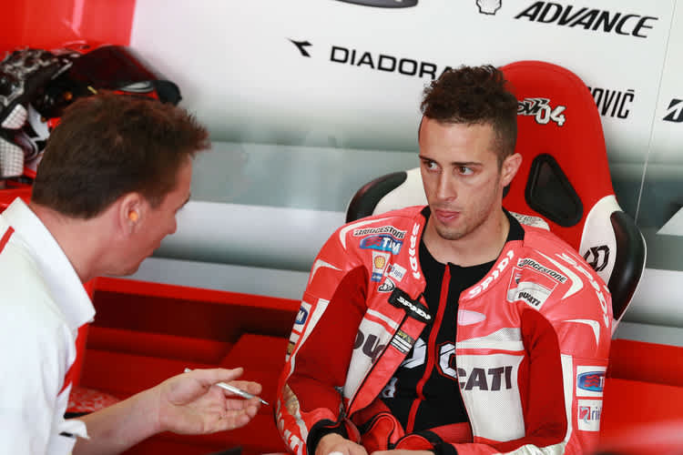 Andrea Dovizioso in der Ducati-Box