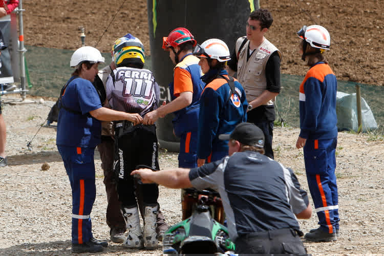 Dean Ferris unmittelbar nach seinem Unfall in Saint Jean d'Angely