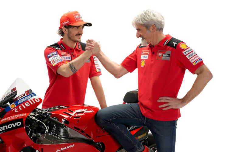 Bleiben ein Team: Pecco Bagnaia und Gigi Dall'Igna
