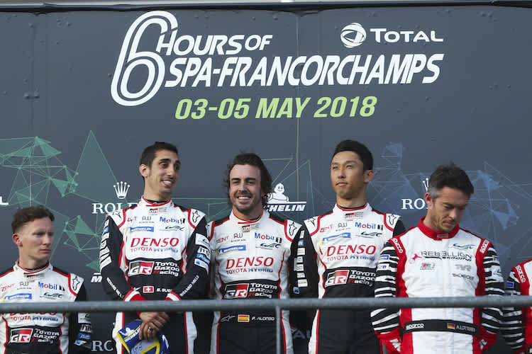 Fernando Alonso durfte sich endlich wieder als Sieger feiern lassen