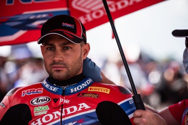 Leon Haslam will auch 2022 bei Honda verbringen