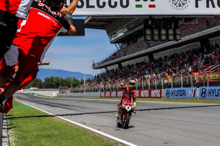 Sieger Alvaro Bautista allein auf weiter Flur