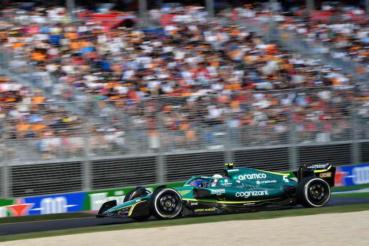 Da war Sebastian Vettels Welt noch in Ordnung, in Runde 24 flog der Aston Martin-Star ab