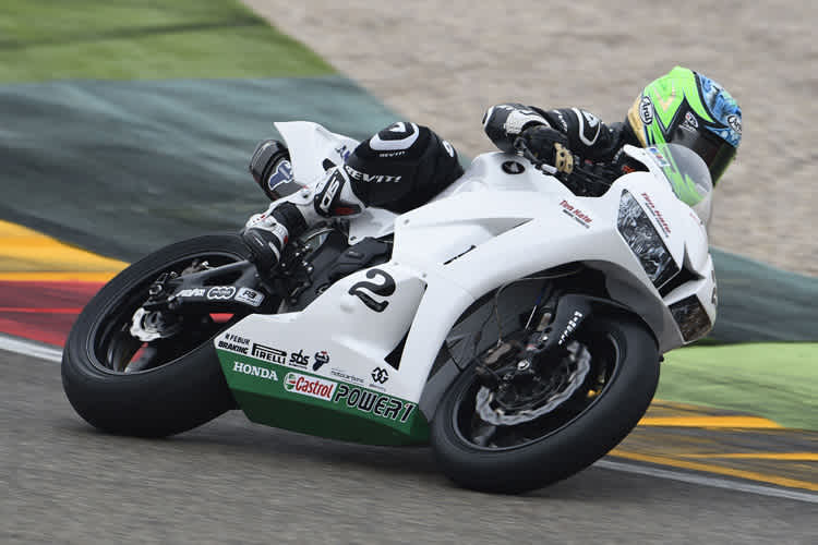 Patrick Jacobsen fährt in Aragón mit weißer Verkleidung