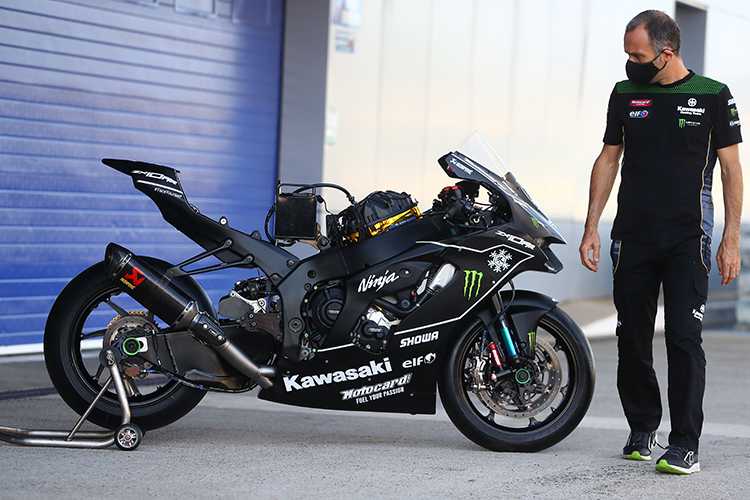 Die neue Kawasaki ZX-10RR ist laut Johnny Rea ein Schritt nach vorne