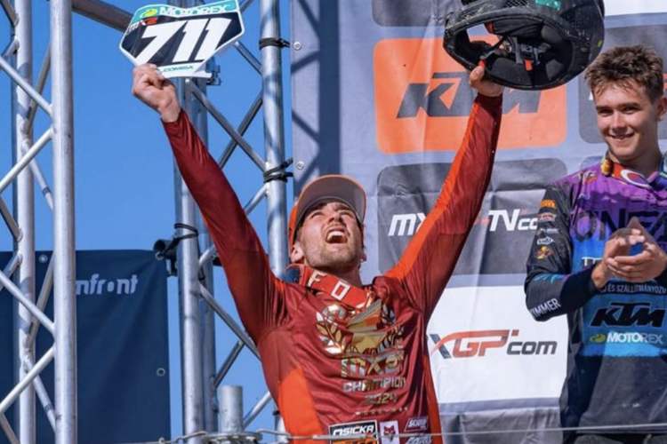 Marcel Stauffer betrat das Siegerpodium mit der Startnummer 711 von René Hofer