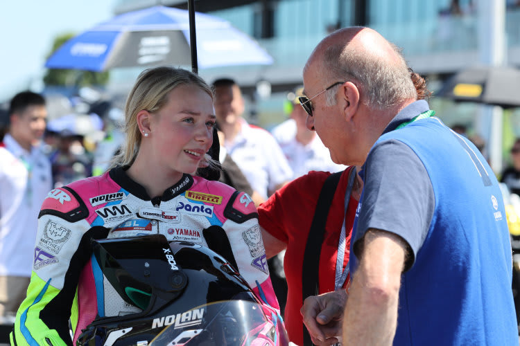 Lucy Michel mit dem früheren Chef von Yamaha Europa, Eric De Seynes