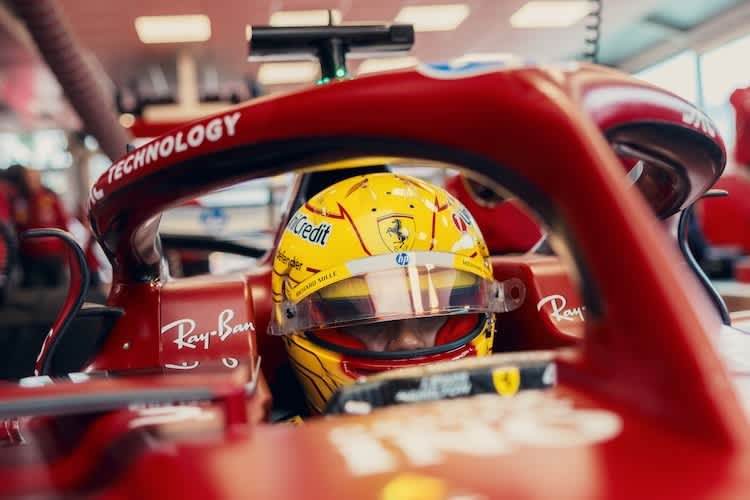 Lewis Hamilton fühlte sich bei seiner ersten Ausfahrt im Ferrari SF-25 wohl