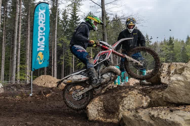 Motorex Dirt Mania 2020: Eintägiges Intensiv-Training für Enduristen in Geisingen (Schwarzwald)