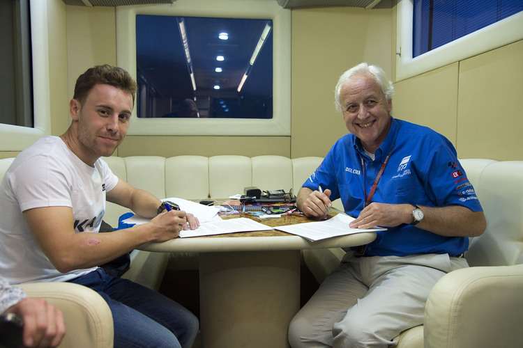 Unterschrift: Efren Vazquez (links) fährt die Moto2-WM 2016 auf Suter bei Iodaracing