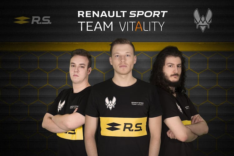 Philip Paschmeyer (Mitte), der Franzose Victor Locquet (rechts) und Sandro Holzwarth (links)